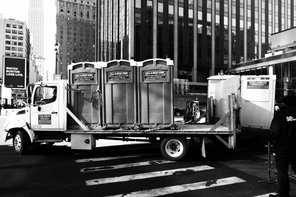 Best Sanitation services for porta potties  in Le Roy, IL